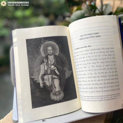 Sách - Tứ Đại Bồ Tát - Pháp Sư Văn Châu - Vĩnh Nghiêm Books