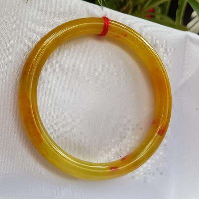 Vòng tay nữ đá Cẩm thạch Vàng Anh Tươi  sáng bóng mới đẹp quá các Chị Em ơi Ni nhỏ 48mm x cọng 6mm chuẩn hợp Nữ mệnh Kim, mệnh Thổ, mệnh Thuỷ 30kg - 48kg màu vàng tươi món quà ý nghĩa dành cho các chị em nữ đeo tươi đẹp xinh may mắn cả năm ạ