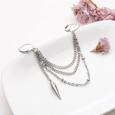 Bông tai xích nhiều lớp độc nhất huyện