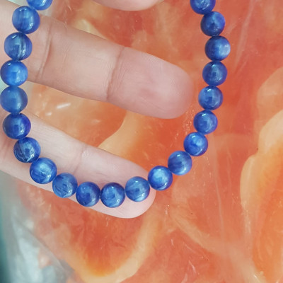 Vòng tay nữ đá  kyanite tự nhiên hay đá Sapphire nước xanh dương Đậm bóng đẹp 6mm nữ mệnh Thủy mệnh Mộc đeo ạ