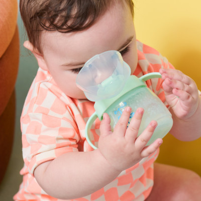 Bình tập uống nước có vòi mút chống tràn, chống sặc Tommee Tippee Soft Spout, 150ml, cho bé từ 4 tháng – Hồng