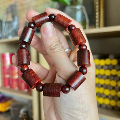 Vòng gỗ cao cấp tử đàn ấn kim sa nhiều sao size 12li - phong thuỷ may mắn