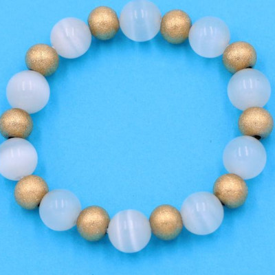 Vòng tay đá phong thủy - đá mắt mèo trắng 10 ly VMETHVT1 - hợp mệnh Kim, Thủy