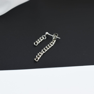 Khuyên tai chuỗi xích titan không gỉ đơn giản unisex