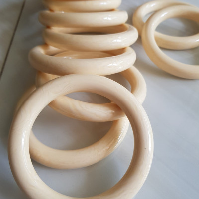 Vòng Đeo Tay Size Nam Cọng Tròn Giả Ngà Hay Gọi là XƯƠNG MỸ NGHỆ  Vòng Ni 65mm x cọng 12mm màu Trắng full vân đều đẹp  Các Anh Nam tay lớn 70kg - 82kg đeo đẹp ạ