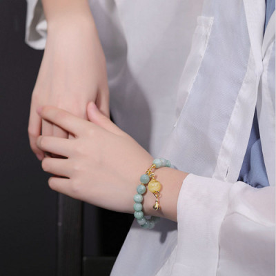 Vòng tay ngọc phỉ thúy mix hổ phách sáp ong VT079