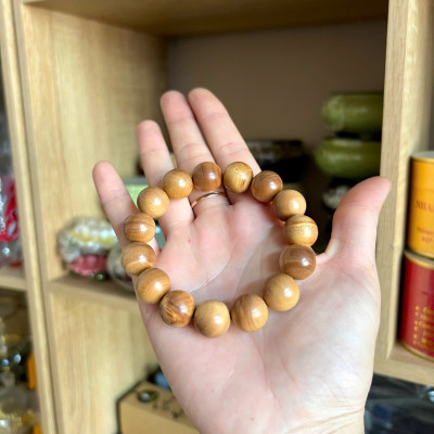 Vòng gỗ Đàn Hương cao cấp size 14ly thơm ngọt như nước hoa phong thuỷ sức khoẻ may mắn tài lộc