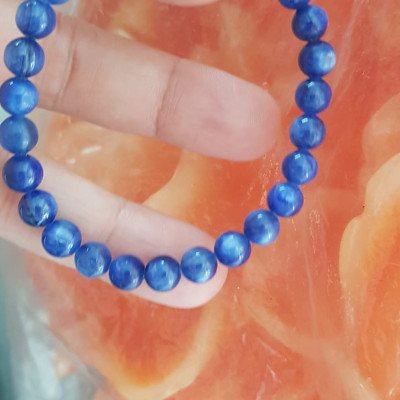 Vòng tay nữ đá  kyanite tự nhiên hay đá Sapphire nước xanh dương Đậm bóng đẹp 6mm nữ mệnh Thủy mệnh Mộc đeo ạ