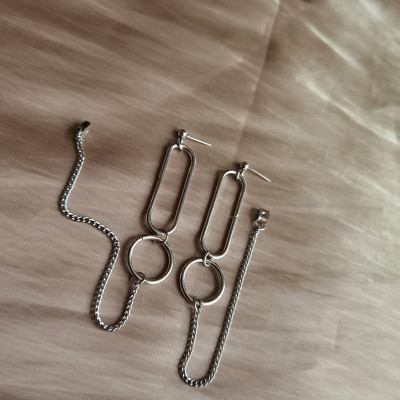 Bông tai hoa tai Titan cá tính bắt trend 1 đôi