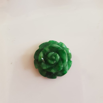 Mặt dây chuyền Nữ đá Ngọc Cẩm Thạch tự nhiên xanh Đậm điểm sơn thủy bóng đều đẹp Size 18mm/20mm x dầy 7mm Hợp Nữ mệnh Mộc Hỏa Thủy bọc Vàng đeo sang đẹp ạ