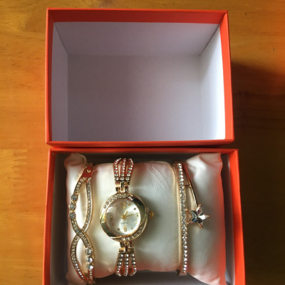 Set hộp  phụ kiện đeo tay 3 món , phong cách thanh lịch thời trang sang trọng cho nữ