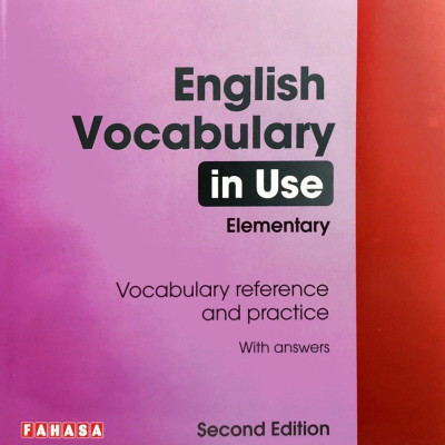 English Vocabulary in Use: Elementary Book with Answers Reprint Edition: Vocabulary Reference and Practice (CD-ROM)