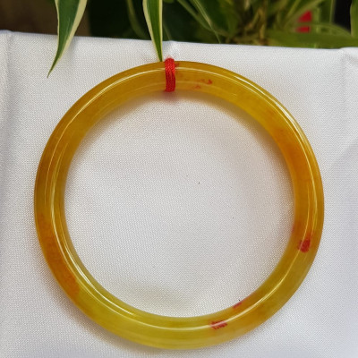 Vòng tay nữ đá Cẩm thạch Vàng Anh Tươi  sáng bóng mới đẹp quá các Chị Em ơi Ni nhỏ 48mm x cọng 6mm chuẩn hợp Nữ mệnh Kim, mệnh Thổ, mệnh Thuỷ 30kg - 48kg màu vàng tươi món quà ý nghĩa dành cho các chị em nữ đeo tươi đẹp xinh may mắn cả năm ạ