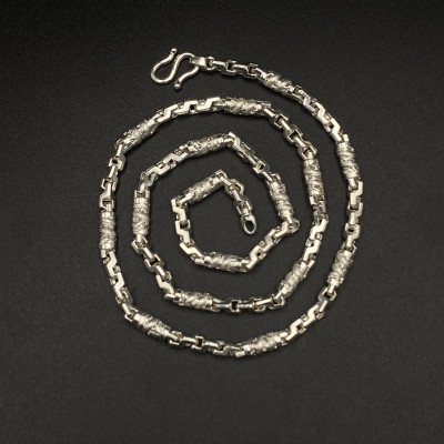 Dây Chuyền Nam Bạc Ta Họa Tiết Đốt Rồng Bạc Hiểu Minh DBN085