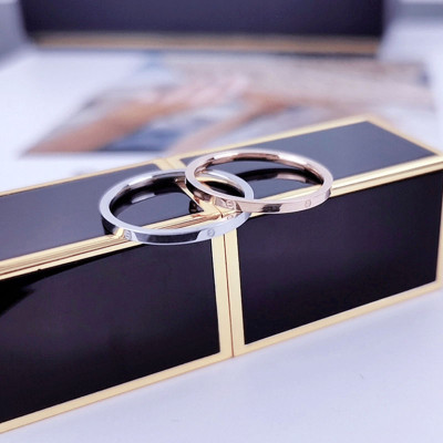 Nhẫn nữ titan không đen bản nhỏ one love ( 1 chiếc )