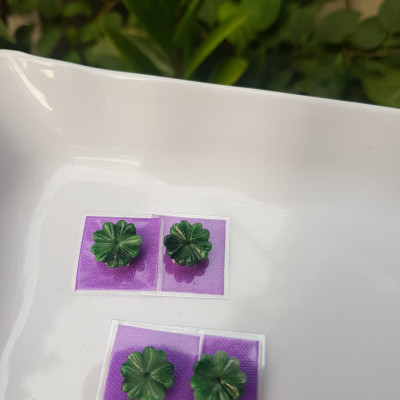 Đôi Bông Tai Hoa Mai Trái Tim kiểu mới đẹp Ngang 12mm x Dầy 3mm Đá Ngọc cẩm thạch tự nhiên xanh ngọc bóng đẹp Nữ mệnh Thủy Mộc Hỏa bọc vàng đeo rất đẹp sang ạ