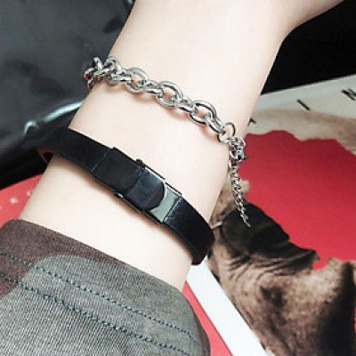 Lắc tay titan kim loại cá tính cho nam và nữ