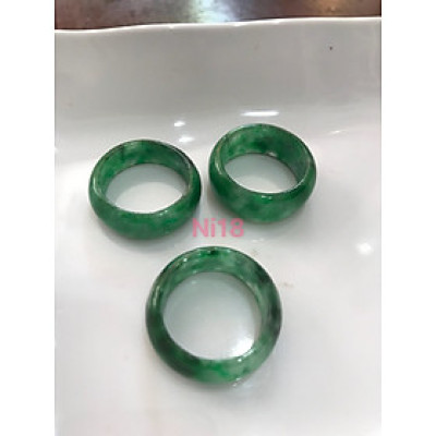 Nhẫn Nữ Đá Cẩm Thạch Xanh Đậm bóng đẹp Ni 18mm Cao 14mm Dầy 3mm ạ