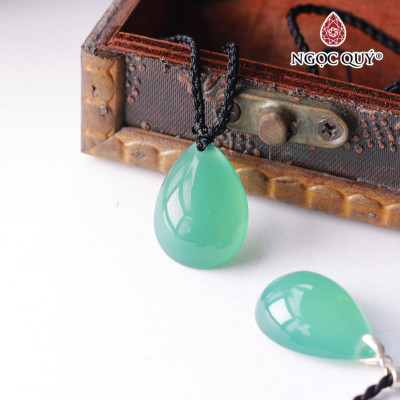 Mặt dây chuyền hình giọt nước đá ngọc đế quang 18x25mm hợp mệnh hỏa mộc - Ngọc Quý Gemstones
