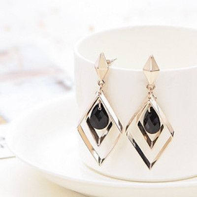 Khuyên tai  bông tai thời trang nữ đa phong cách thời trang fashion new hot hit