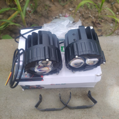 đèn trợ sáng p80 5 chế độ cực chất kiêm autu phassing có trợ pha laze , cos vàng pha trắng , demi mắt quỷ (giá 1 đèn)