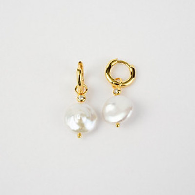 Bông Tai Ngọc Trai FW Baroque UK Style (Classic Huggie Pearl) - MOOON Jewelry