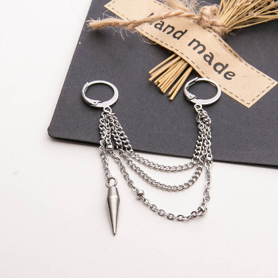 Bông tai xích nhiều lớp độc nhất huyện