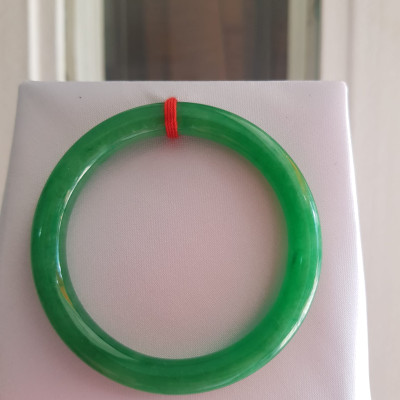 Vòng CẨM THẠCH Lý Đậm 48mm x dầy 7mm Vòng Màu Xanh Lý đậm đẹp nữ Tay nhỏ mệnh Mộc Hỏa Thủy hợp  đeo đẹp ạ Chất liệu đá cẩm thạch 35kg - 48kg ạ