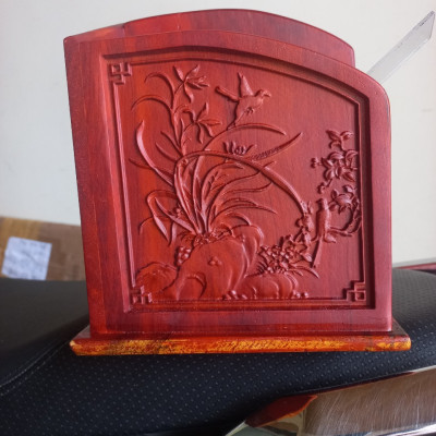 Giá sách cắm bút đựng đa năng bằng gỗ hương kt 30×21×18cm