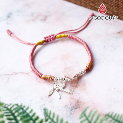 Vòng tay thắt dây hoa hồng đá thiên nhiên phối charm dream catcher trái tim - Ngọc Quý