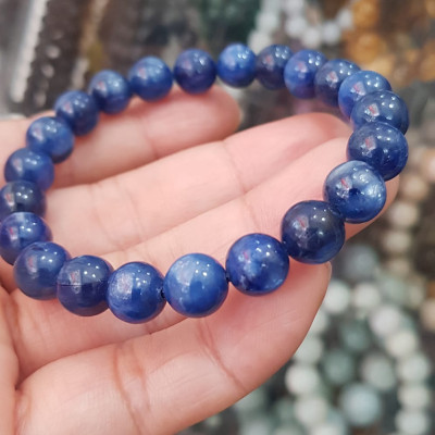 Vòng tay nữ đá  kyanite tự nhiên cao cấp hay đá Sapphire nước xanh dương Đậm bóng đẹp 8,5mm nữ mệnh Thủy mệnh Mộc đeo ạ