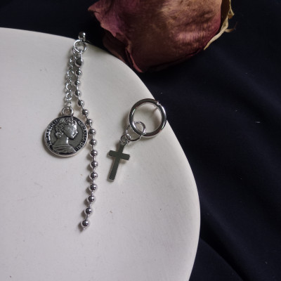 Đôi bông tai nam nữ cá tính táo bạo