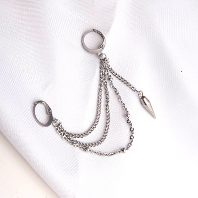 Bông tai xích nhiều lớp độc nhất huyện