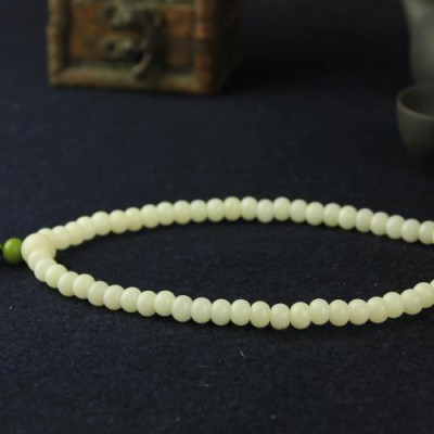 Tràng hạt bạch ngọc bồ đề làm từ hạt bồ đề Nepal, hộ mệnh trừ tà giúp tài lộc hanh thông, kèm túi nhung cung hỷ