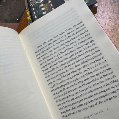 VÒNG TAY HỌC TRÒ -  Nguyễn Thị Hoàng - Nhã Nam