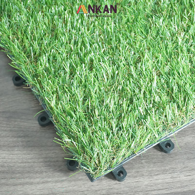 Vỉ Cỏ Nhân Tạo Thương Hiệu ANKAN, Kết Hợp Với Vỉ Gỗ Lót Sàn Để Lót Ban Công, Sân Vườn, Phòng Tập Gym, Khu Resort, Cỏ Nhân Tạo Loại Tốt, An Toàn Cho Trẻ Nhỏ, Hàng Xuất Khẩu