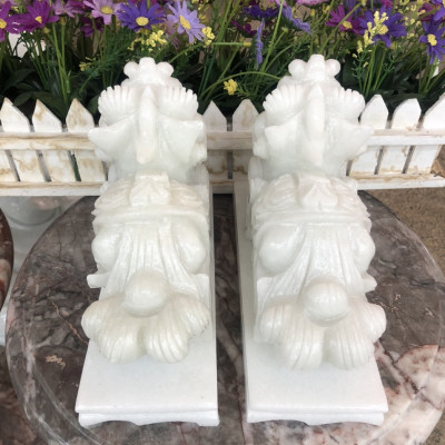 Cặp Tỳ Hưu phong thủy tài lộc đá cẩm thạch trắng có đế đá - Dài 20 cm