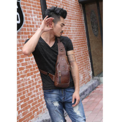 Túi đeo chéo nam DA BÒ THẬT – BEE GEE DCN9094