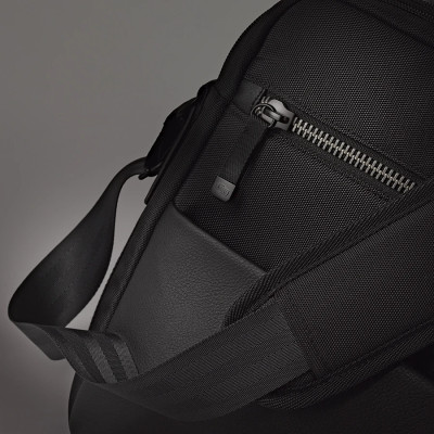 Túi xách Laptop Nam Solo Charlton 15.6inch. Màu Đen. Mã EXE360. Dòng túi xách cao cấp công sở.  Bảo hành chính hãng 5 năm quốc tế