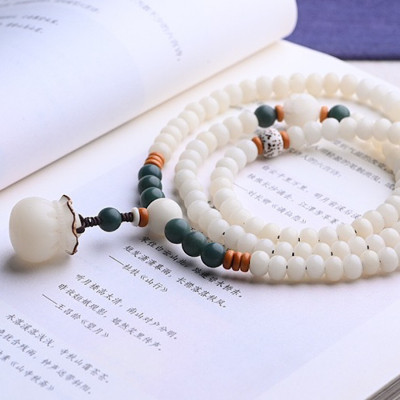 VÒNG CHUỖI 108 HẠT BẠCH NGỌC BỒ ĐỀ TỰ NHIÊN KHẮC TÚI TIỀN KÈM HỘP ĐỰNG