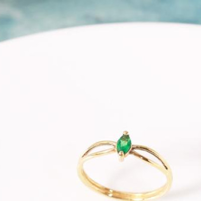 Nhẫn bạc đá xanh lá cây nữ hạt dưa cổ điển đai chéo Gix Jewel N02