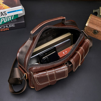 Túi đeo chéo nam DA BÒ THẬT – BEE GEE DCN9342