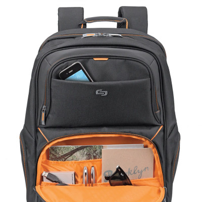 Balo Solo Urban Thrive 17.3 inch - đen cam - UBN701-4 . Kích Thước Ba lô Cao 49 x Ngang 37.5 x Rộng 21cm Bảo hành 05 năm