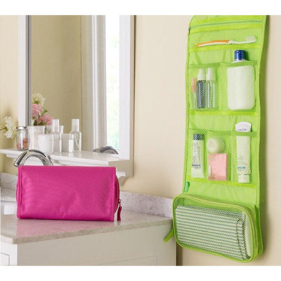 Túi du lịch đựng đồ mỹ phẩm HENRYSA giúp bạn sắp xếp mọi thứ trở nên gọn gàng và cần thiết cho một chuyến du lịch (Màu ngẫu nhiên)