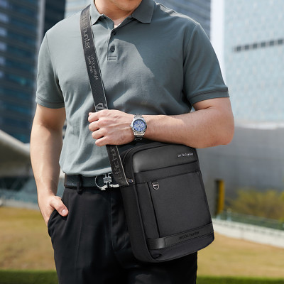 Túi đeo chéo nam Arctic Hunter K00162 chất liệu Oxford chống thấm nước, đựng ipad, thiết kế nhiều ngăn tiện dụng