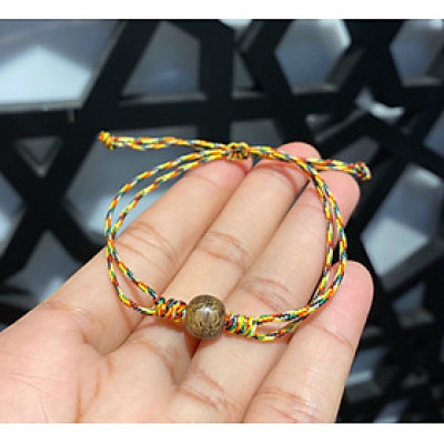 Vòng tay hạt Trầm Tốc tết dây chỉ ngũ sắc - Bình An, May Mắn