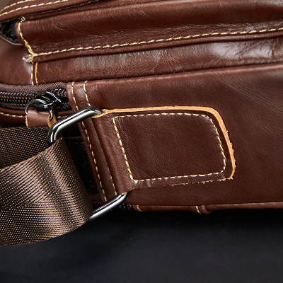 Túi đeo chéo nam DA BÒ THẬT – BEE GEE DCN9342