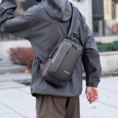 Túi đeo chéo nam phong cách mới  - BEE GEE DCN9318