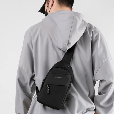 Túi đeo chéo nam phong cách mới  - BEE GEE DCN9256