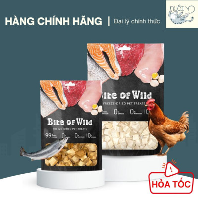 Snack thịt sấy gà, cá hồi sấy cho mèo của Petour - Bite Of Wild - Thức ăn nhẹ cho chó, mèo từ 1 tháng tuổi